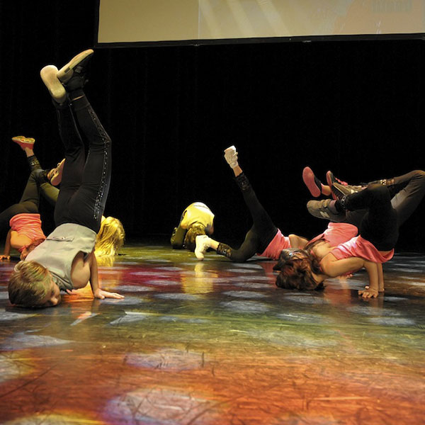 Enfants Hip Hop à Vincennes sur scène pour association ludodanse