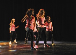 Enfants Ludodanse danse le hip hop sur scène